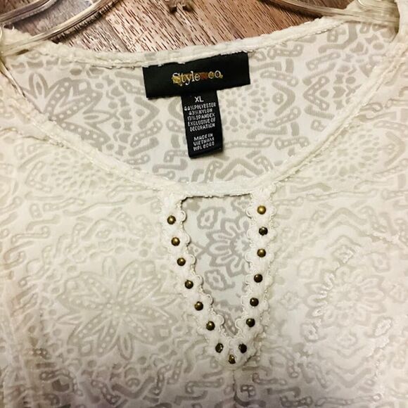 Style & Co. Women's Velvet Floral Textured Pattern Keyhole Boho Top in Ivory XL - Picture 4 of 7